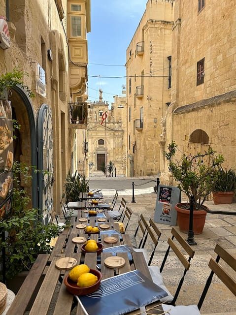 An Unforgettable Lunch Experience at Koccio Valletta - Key Points