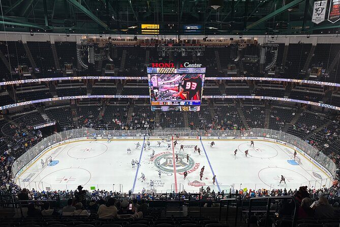 Anaheim Ducks Ice Hockey Game at Honda Center - An In-Depth Look at the Anaheim Ducks Hockey Experience