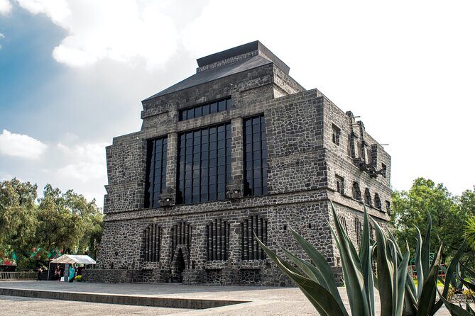 Anahuacalli Museum and Diego Rivera Studio Tour with Admission Tickets - FAQs
