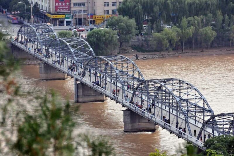 Ancient Silk Road in Gansu: Highlights Tour & Desert Feast - Key Points