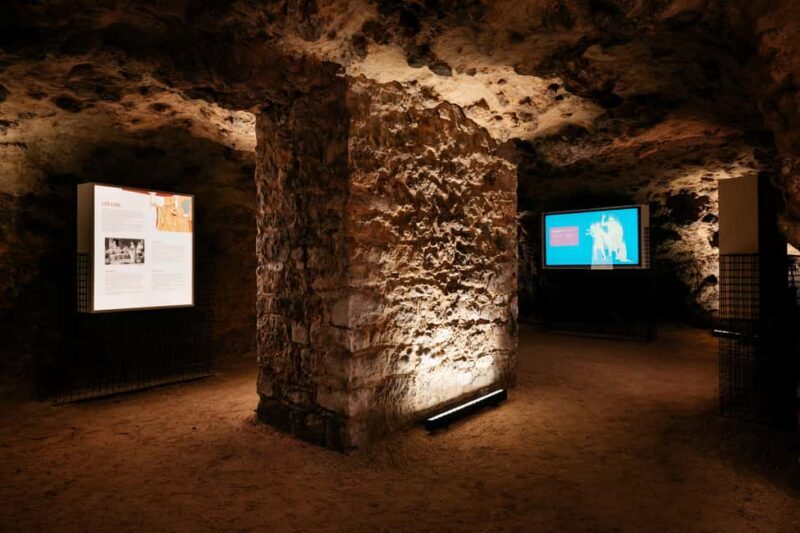Ancient Theater of Orange: entry ticket for a UNESCO site visit - An In-Depth Look at the Theatre of Orange
