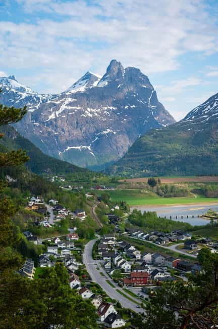 Åndalsnes: A Journey Through The Troll Road and Wall - A Deep Dive into the Experience