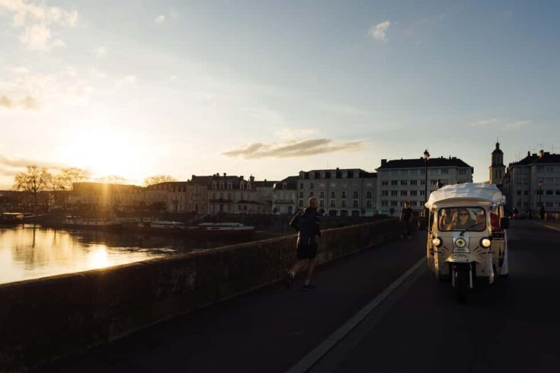 Angers: Ride on the banks of the Loire in electric Tuk Tuk - Angers: Ride on the banks of the Loire in electric Tuk Tuk