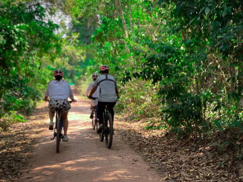 Angkor Sunrise: Expedition Cycling Through Serene Backroads - A Deep Dive into the Experience