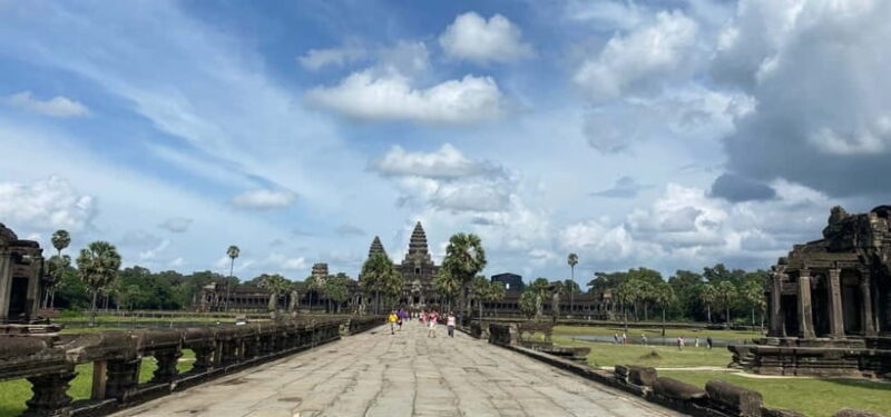 Angkor Wat : 2-Day Private Tours For Family - Transportation and Guide Service