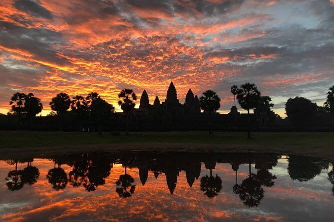 Angkor Wat & Banteay Srei 1-Day Tour - Key Points
