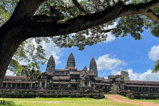 Angkor Wat & Banteay Srei 1-Day Tour - Practical Tips for Visitors