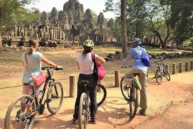 Angkor Wat & Bayon: the Smiling Temple Bike Tour - Key Points