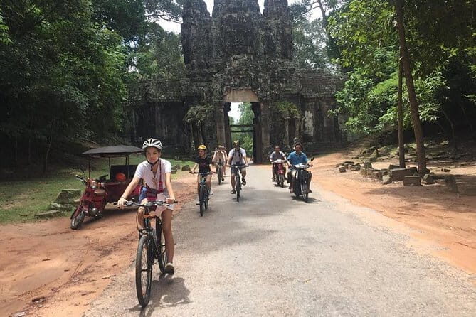 Angkor Wat Cycling Tour (20-25 km) - Discovering Angkor Wat by Bike: A Practical, Authentic Adventure