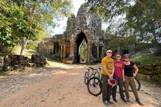 Angkor Wat Cycling Tour With local Tour Guide from Siem Reap - Key Points