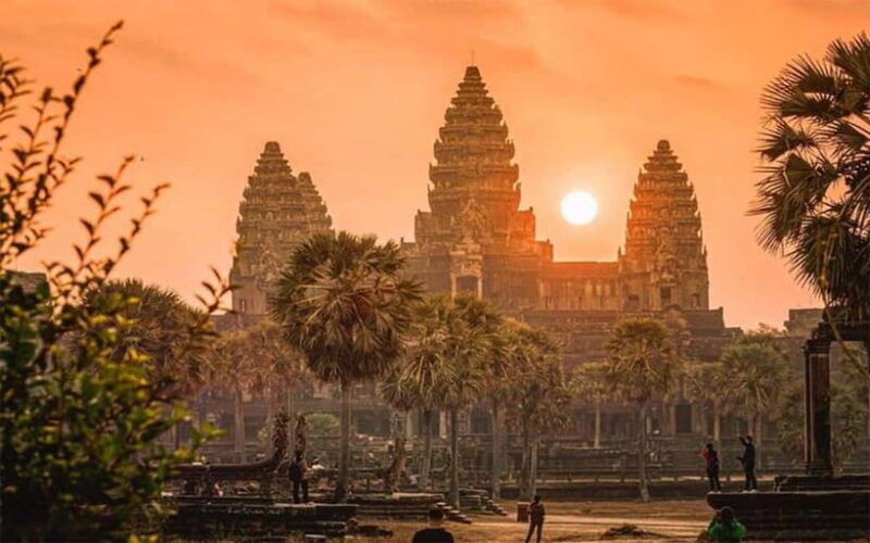 Angkor Wat: Full-Day Guided Sunset Tour - What makes this tour stand out