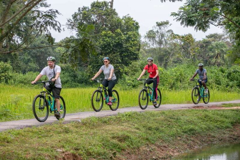 Angkor Wat: Guided Sunrise Bike Tour w/ Breakfast and Lunch - Exploring Angkor Wat on Two Wheels: A Practical Guide