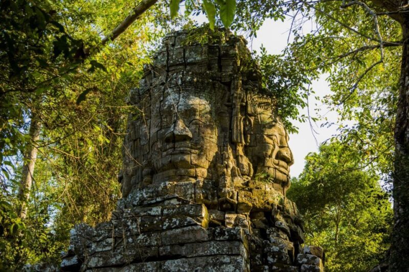 Angkor Wat in a vintage Jeep with driver - jeep rental - FAQs
