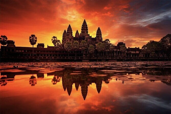 Angkor Wat Private Day Tour With Guide - A Closer Look at the Angkor Wat Private Tour