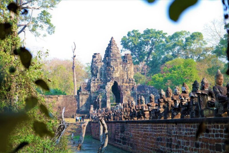 Angkor Wat: Private Sunrise Tour with Champagne Breakfast - Who This Tour Is Best For