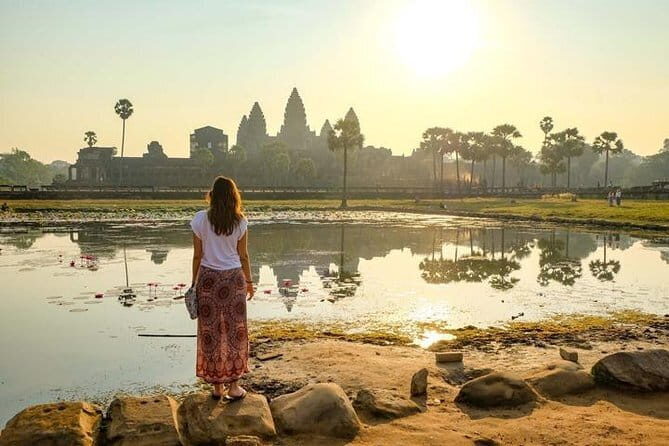 Angkor Wat Private Tour with Sunset Watching - Key Points