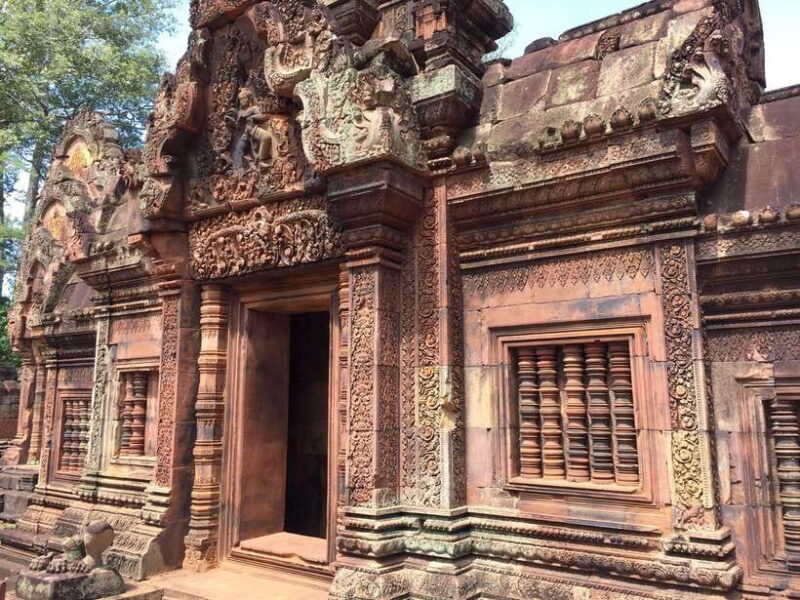 Angkor Wat, Small Circuit Private Tour with Banteay Srei - Key Points