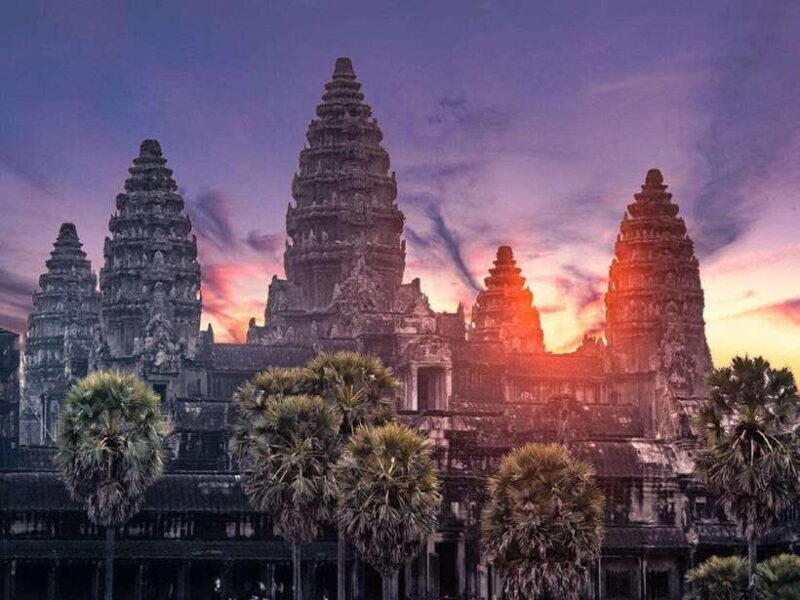Angkor Wat Small Tour Sunrise With Private Tuk Tuk - What Makes Each Temple Special?