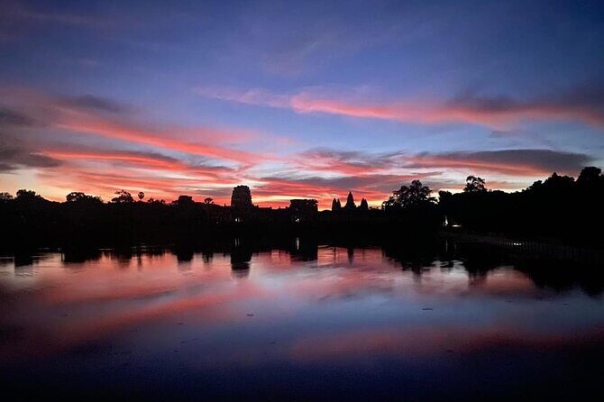 Angkor Wat Sunrise and Angkor Thom Sunset Tour - Key Points