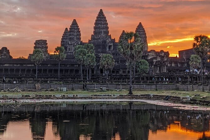 Angkor Wat Sunrise by Tuk Tuk  Personalized Private Tour - Key Points