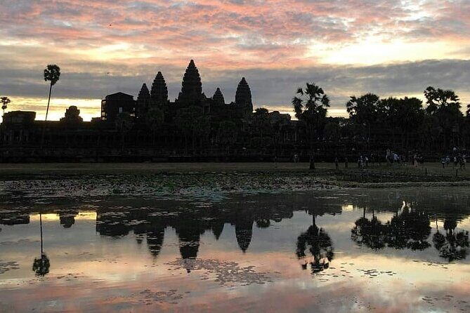 Angkor Wat Sunrise & Highlight The Most Iconic Temple - Discovering Angkor Wat Sunrise & Highlights: An In-Depth Review