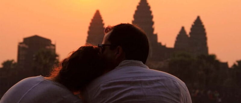 Angkor Wat: Sunrise Jeep Tour with Breakfast and Lunch - Practical Considerations