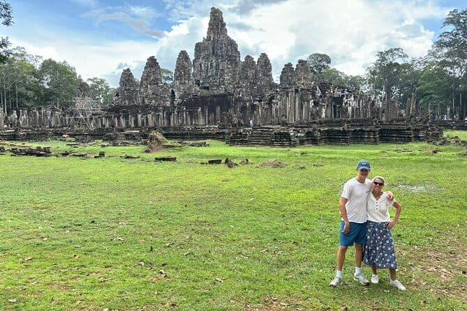 Angkor Wat Sunrise Small Circle with Small Group and Guide Tour - Key Points