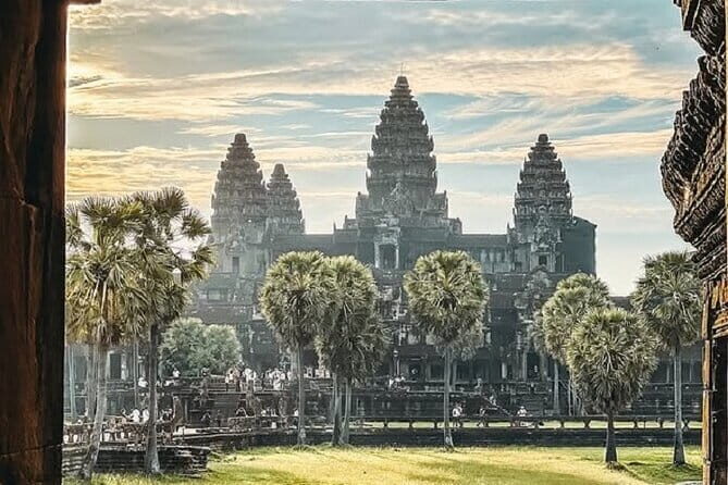 Angkor Wat Sunrise Small-Group 1-Day Tour from Siem Reap - An In-Depth Look at the Tour Experience