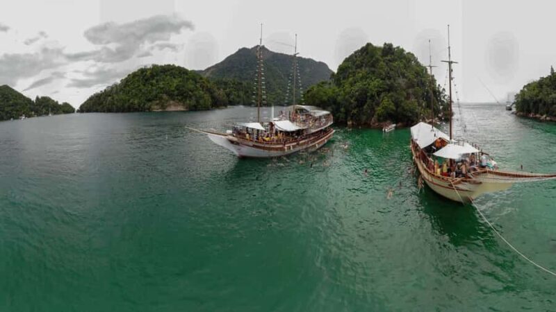 Angra dos Reis: Boat Tour in Ilha Grande and Lagoa Azul - Discovering Angra dos Reis by Boat: An In-Depth Look