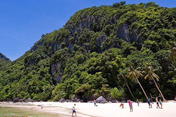 Angthong National Marine Park by Tour Boat including Lunch - FAQs About This Tour
