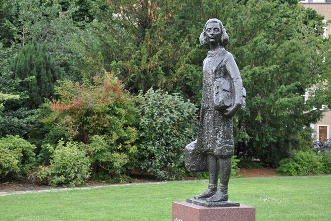 Anne Frank Private Bike Tour in Amsterdam - Key Points