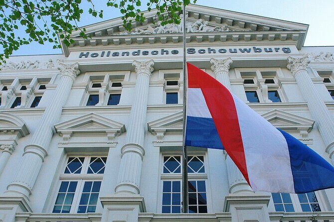 Anne Frank Story and Neighborhood Small-Group Walking Tour - Connecting the Dots: Schools, Bookstores, and Synagogues
