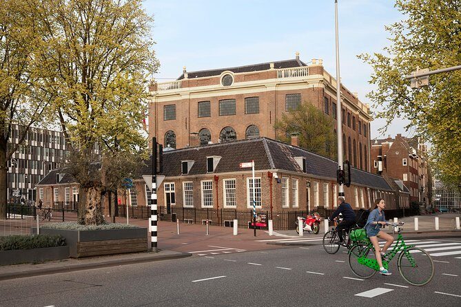 Anne Frank Walking Tour Amsterdam Including Jewish Cultural Quarter - What Makes This Tour Stand Out?