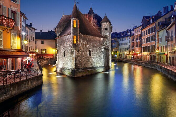 Annecy Scavenger Hunt and Highlights Self-Guided Tour - An Inside Look at the Annecy Scavenger Hunt