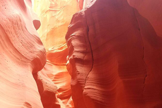 Antelope Canyon, Horseshoe Bend and Lake Powell Tour from Las Vegas - Exploring the Southwest: A Day of Natural Wonders from Las Vegas