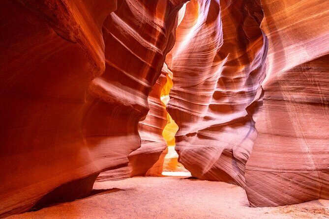 Antelope Canyon & Horseshoe Bend with Lunch - Experience the Magic of Antelope Canyon & Horseshoe Bend from Las Vegas