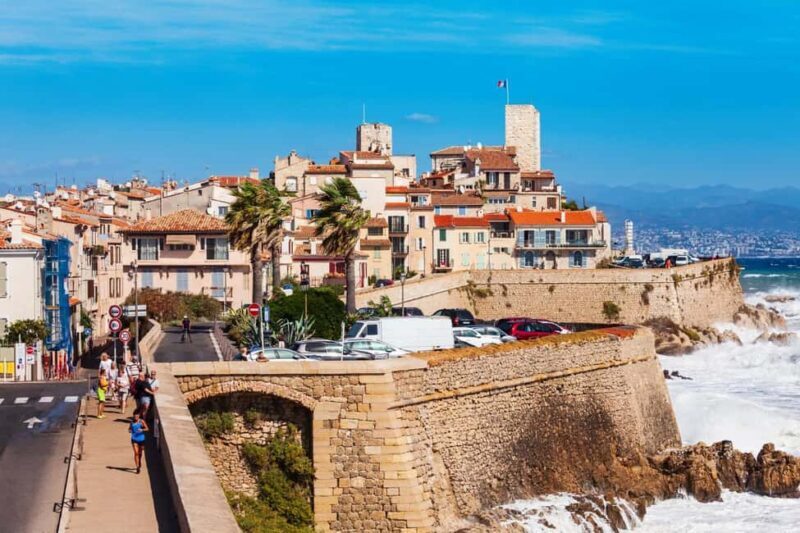 Antibes: Express Walk with a Local in 60 minutes - Key Points
