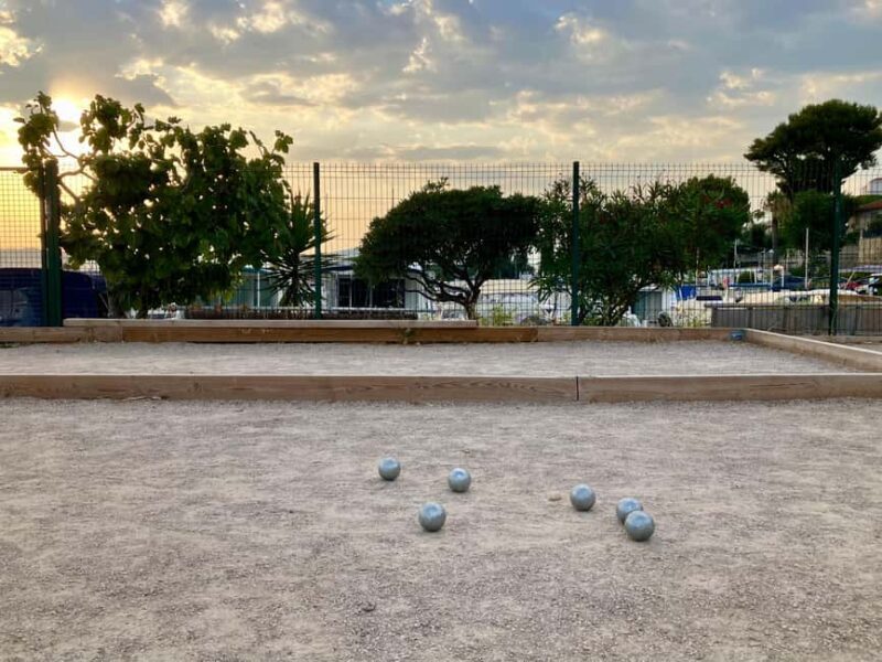 Antibes : Play Pétanque by the sea with a passionate host - FAQ