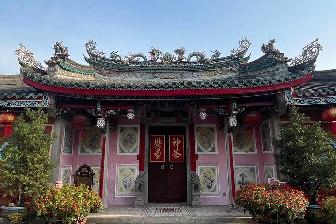 Antique Wells to French Facades: Self-Guided Hoi An Old Town Tour - Exploring Hoi An’s Old Town with a Self-Guided Audio Tour