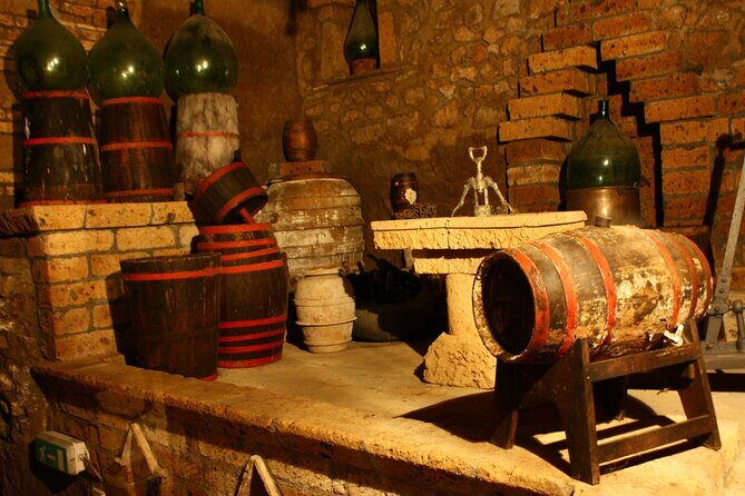 Aperitif in the famous underground caves of Orvieto - FAQs