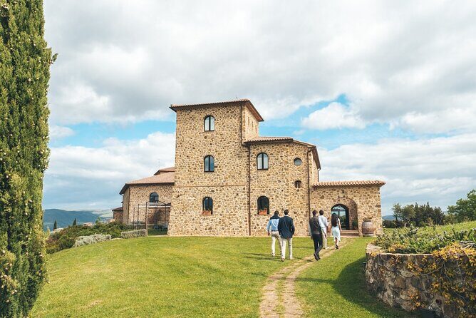 Aperitif on the Terrace of Podere Montale at Sunset - FAQ
