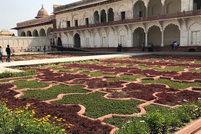 Approved Tour Guide in Agra for Full Day Sightseeing - FAQ