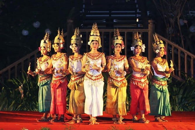 Apsara Dance Performance Including Buffet Dinner and Hotel Pickup - Key Points