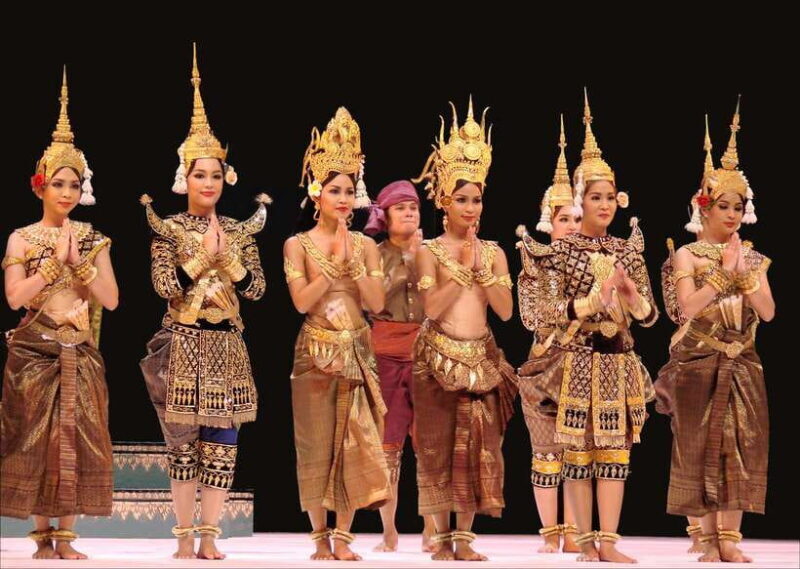 Apsara Dance Show with Dinner by Tuk-Tuk Roundtrip Transfer - Key Points
