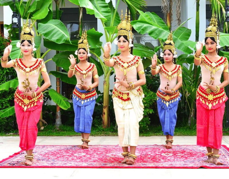 Apsara Dance Show with Dinner by Tuk-Tuk Roundtrip Transfer - FAQ