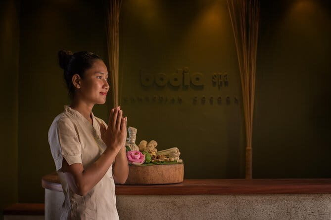 Apsara Indulgence 4 Hands Massage in Phnom Penh - Key Points