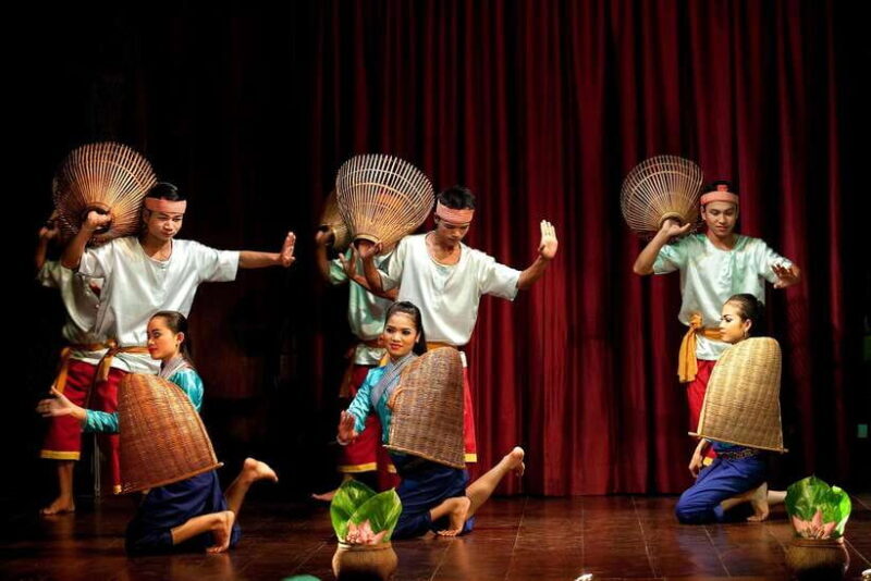 Apsara Theatre Performance include Dinner & hotel pick up - A Closer Look at the Experience