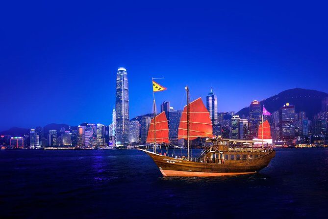 Aqua Luna: Evening Cruise at Victoria Harbour Hong Kong - Exploring the Aqua Luna Evening Cruise