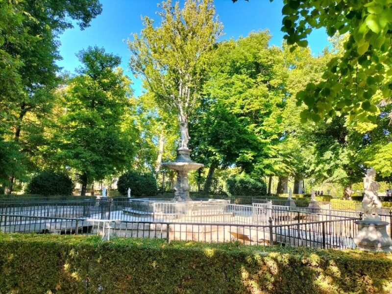 Aranjuez: City and Gardens Guided Walking Tour - Key Points