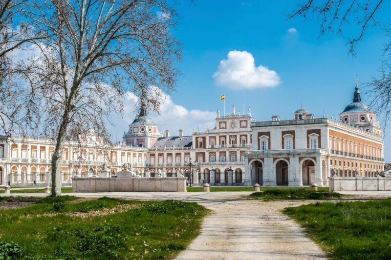 Aranjuez: Fast-Track Entry to the Royal Palace - Who Should Consider This Tour?